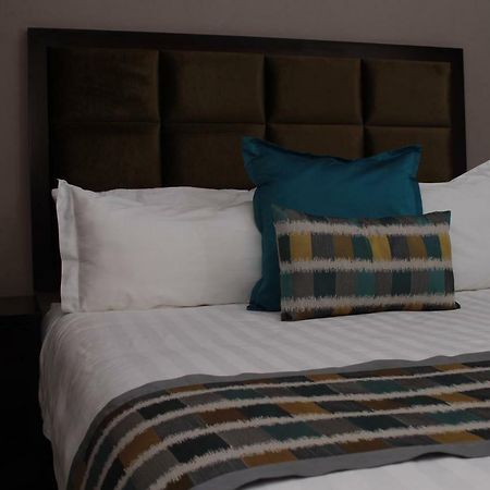 Triple Palms Bed And Breakfast Gaborone Exteriör bild